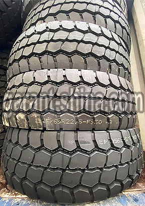 Bontyre R-950 (универсальная) 385/65 R22.5 160K 20PR - Фото шин в кузове на погрузке